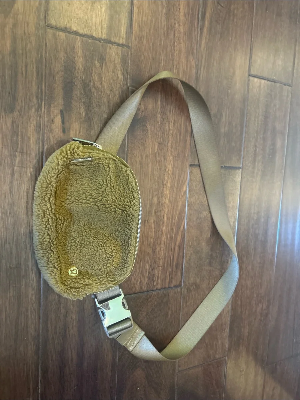 Lululemon Sherpa Fleece Belt Bag in Camel Brown - Picture 1 of 4